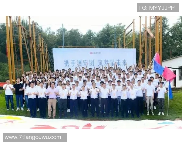 南京篮球队的蜕变之旅：从传统强队到现代竞技新标杆的探索与挑战