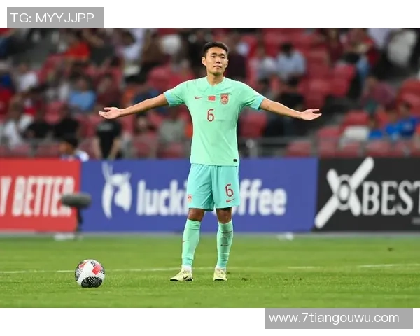 足球明星的帅气儿子名字揭晓引发粉丝热议与关注